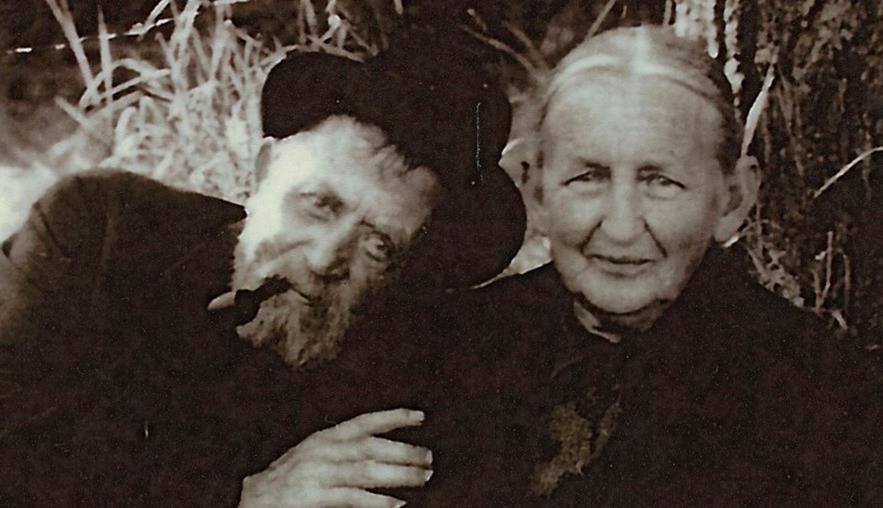 Lorentz og Mette-Marie Skipper, Mørke ca. 1930